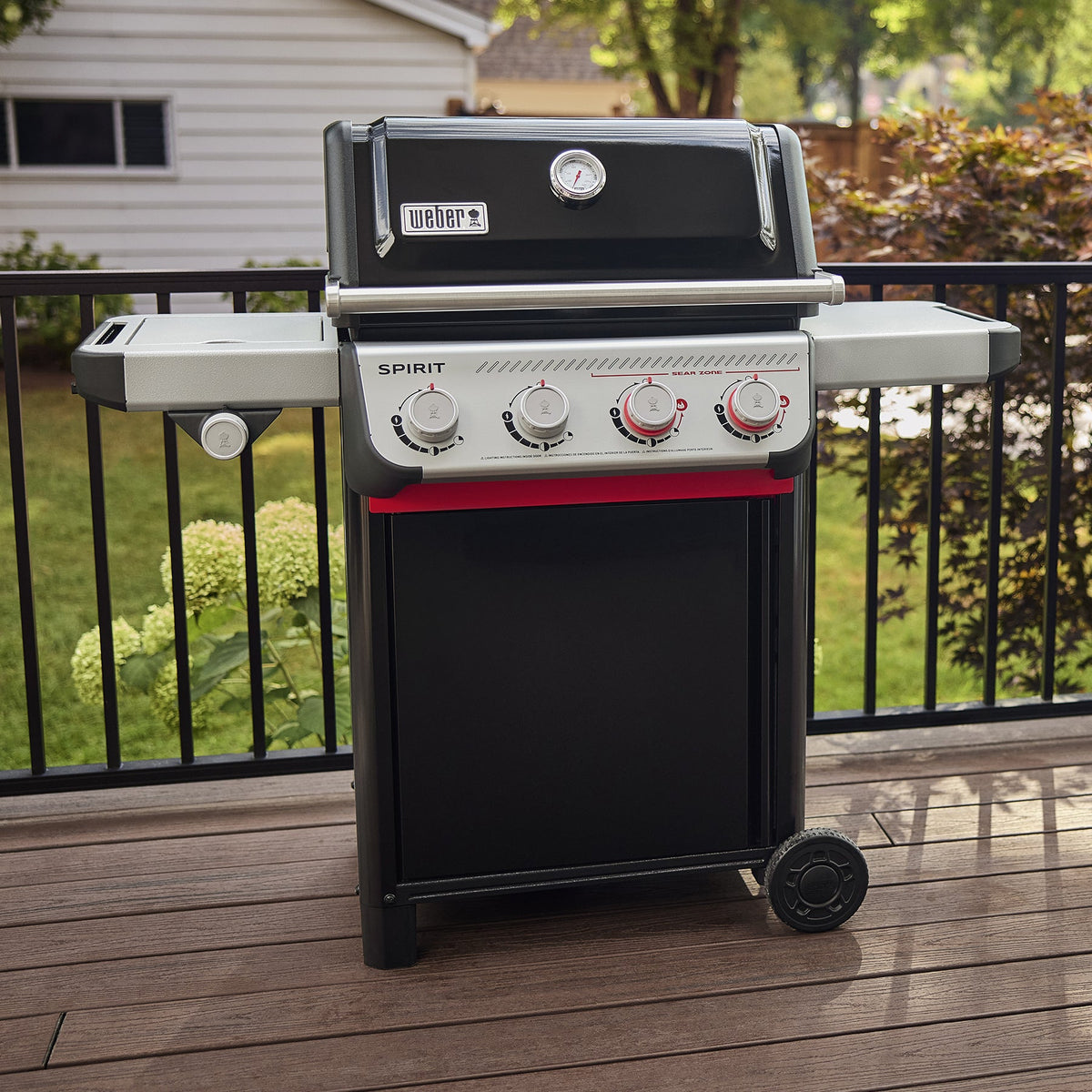 Weber Spirit® E-435 Gas Grill (Natural Gas) product view 3