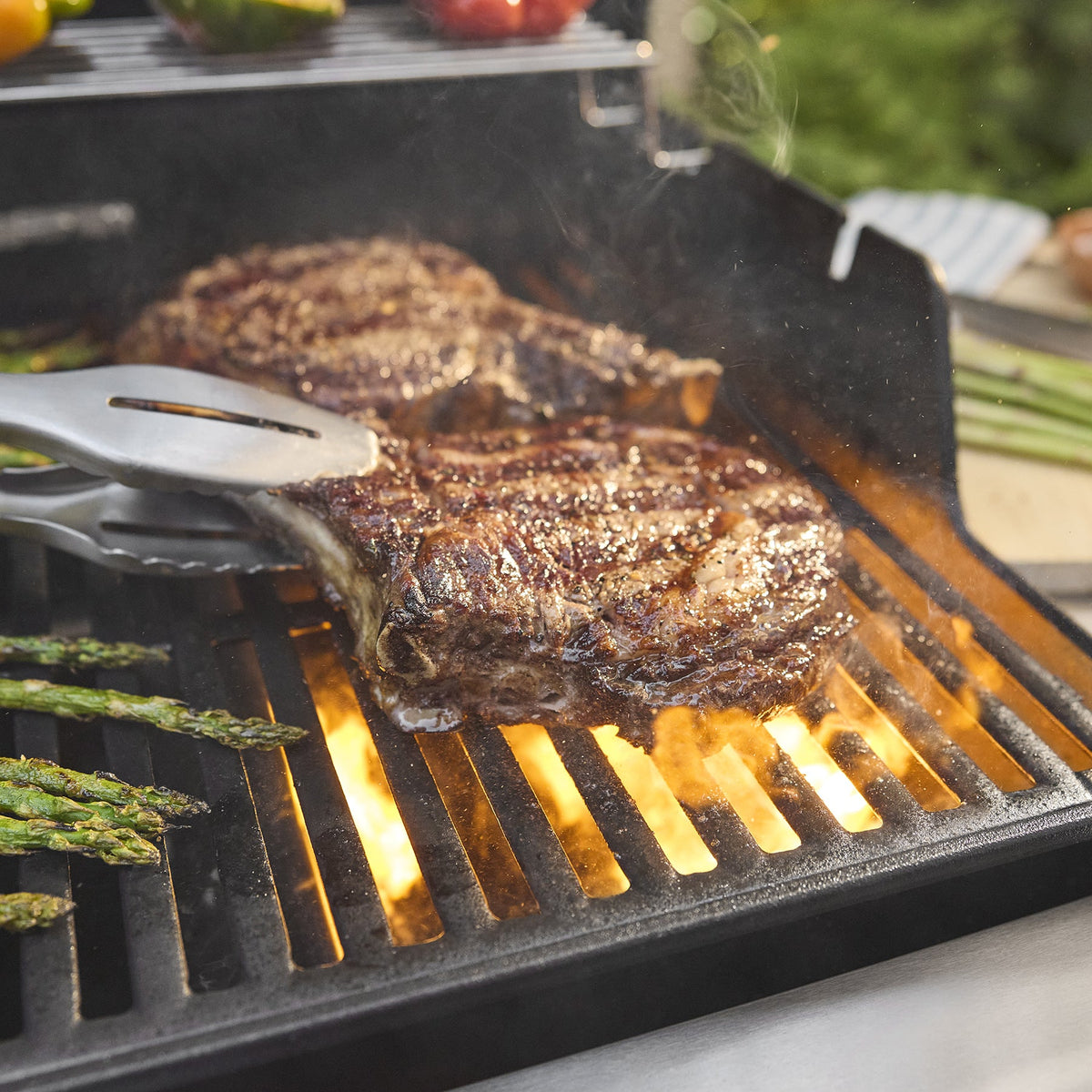 Weber Spirit® E-325 Gas Grill (Natural Gas) product view 4