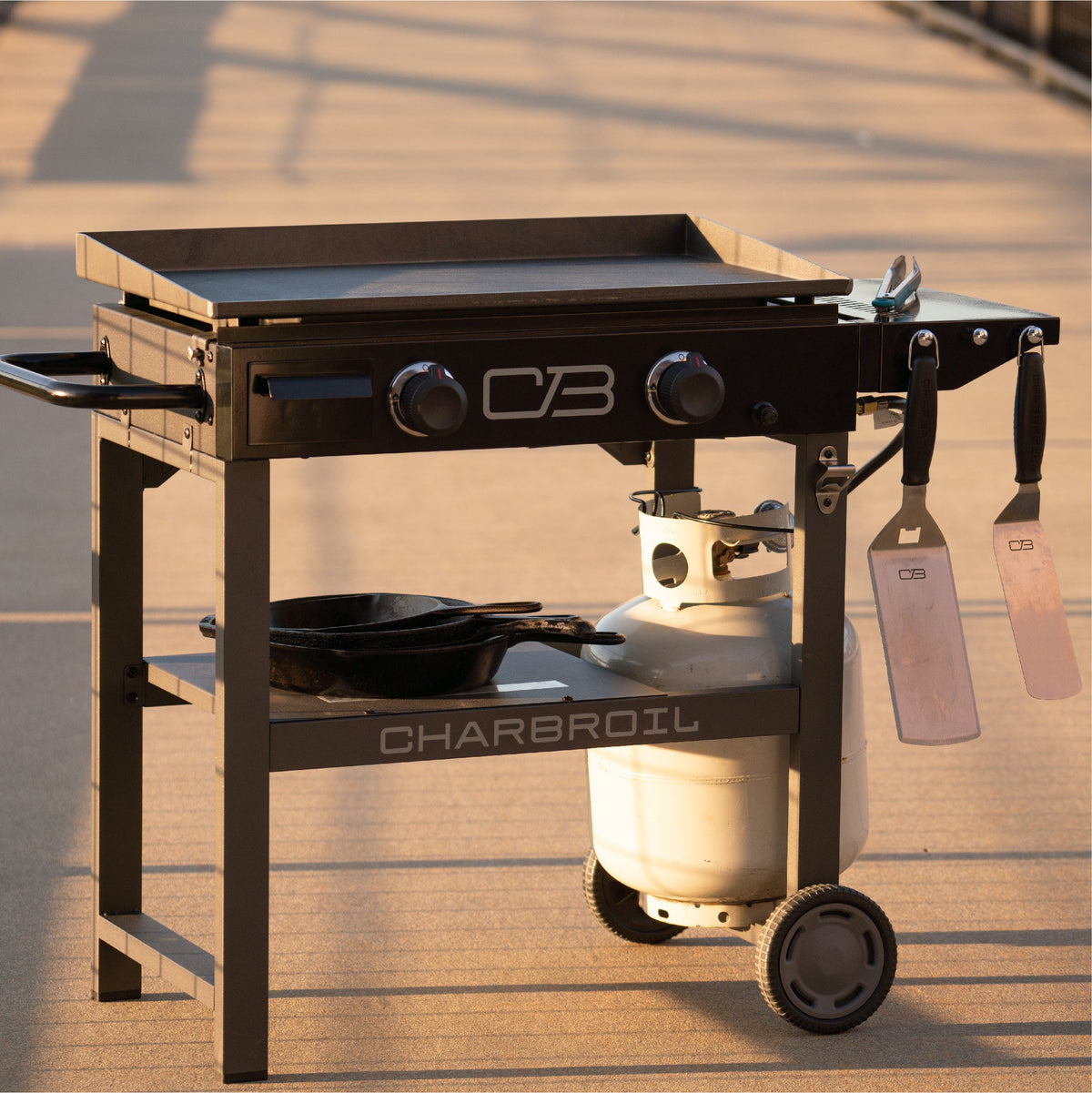 Char-Broil Charbroil® 28" Performance Series™ Propane Gas Griddle with Cart 2 Burner Flat Top Grill, Black 463459924 product view 16