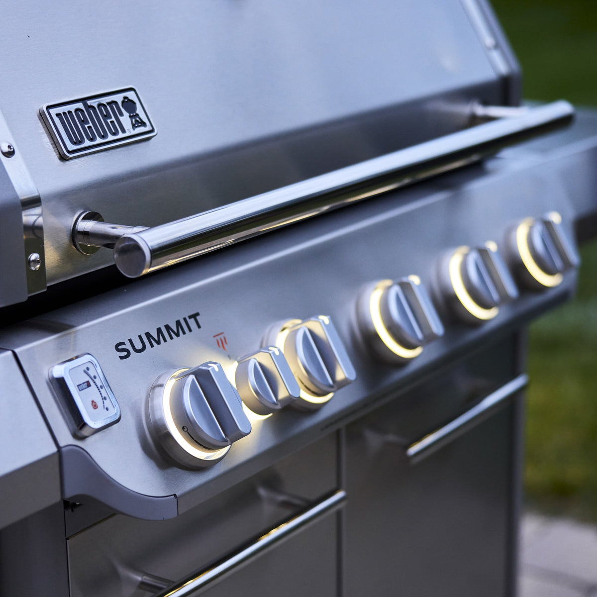 Weber Summit® FS38 S Gas Grill (Liquid Propane) product view 9