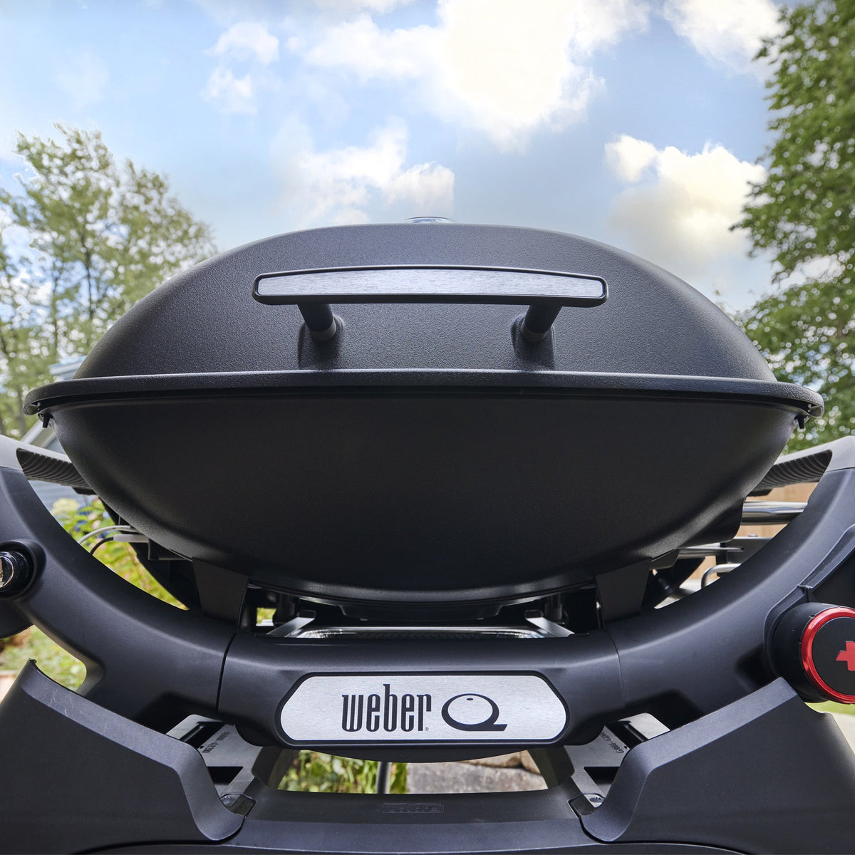 Weber Q 2800N+ Gas Grill (Liquid Propane) product view 3