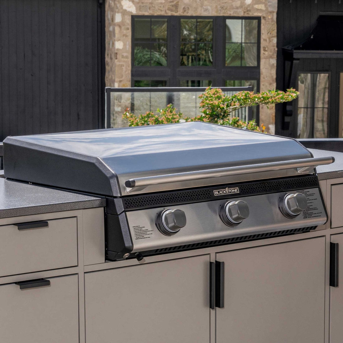 Blackstone 28" Built-In Griddle in Stainless Steel w/Hood (Propane) product view 11