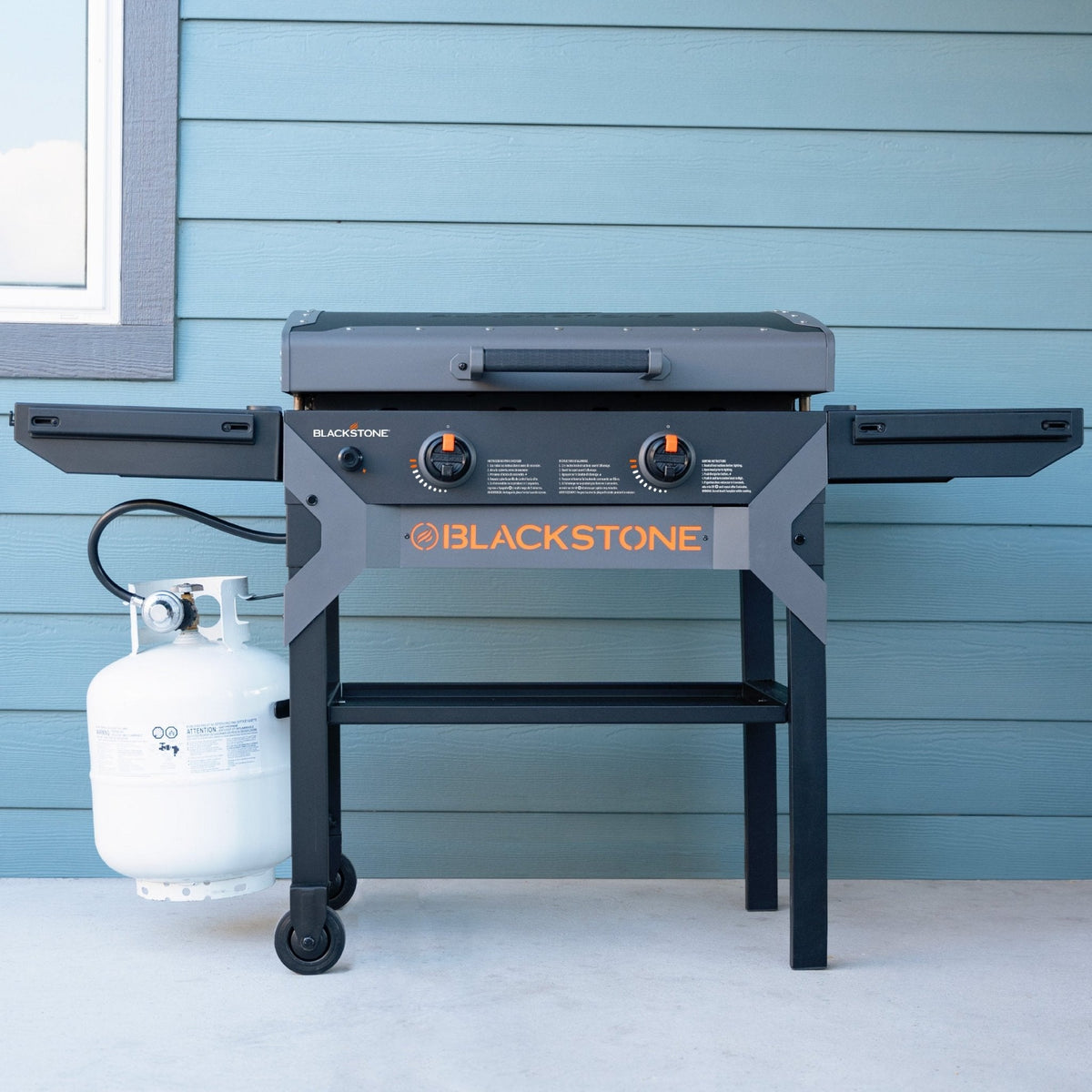 Blackstone 28" Griddle with Hood product view 4