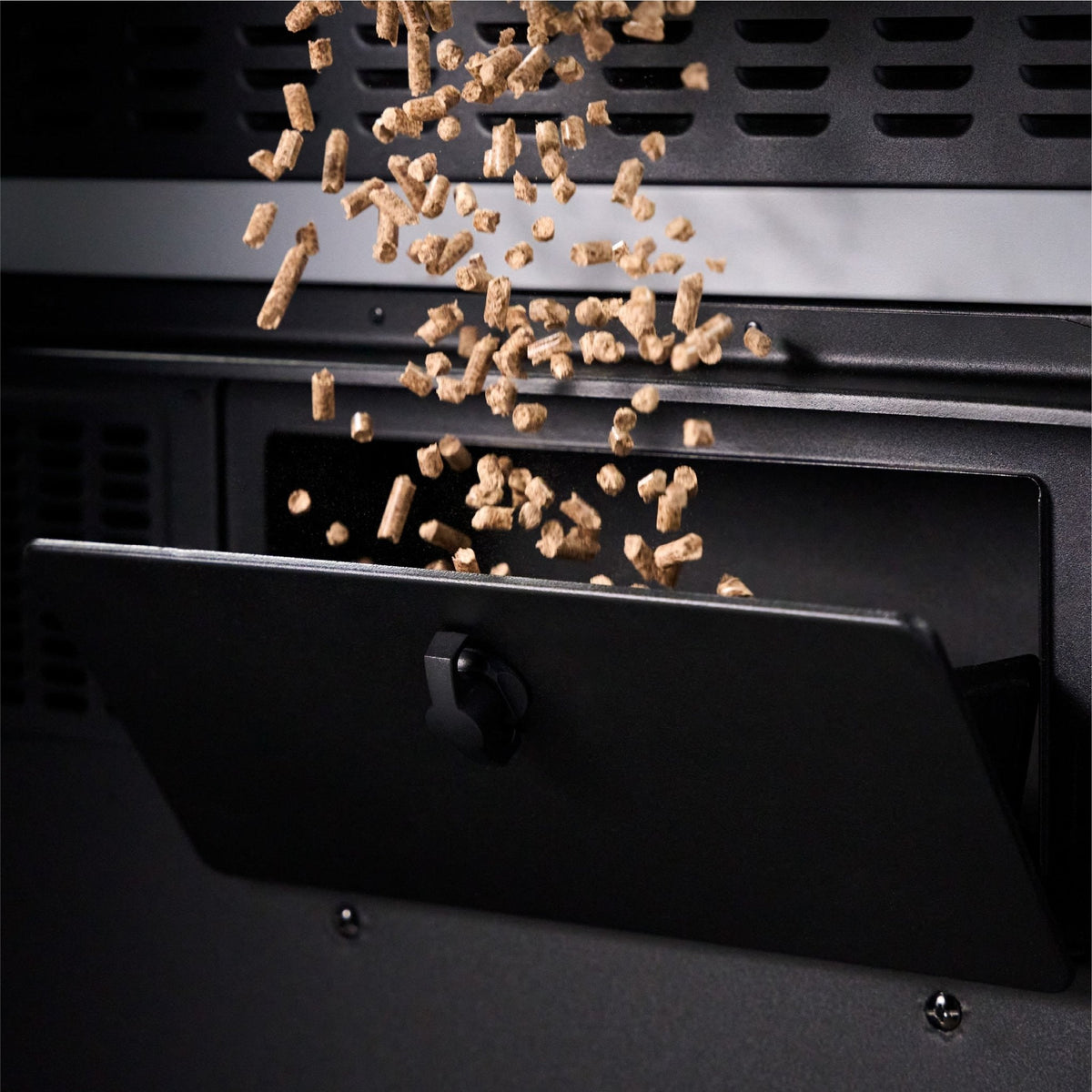 Blackstone 28" XL Griddle Vertical Pellet Smoker Combo product view 11