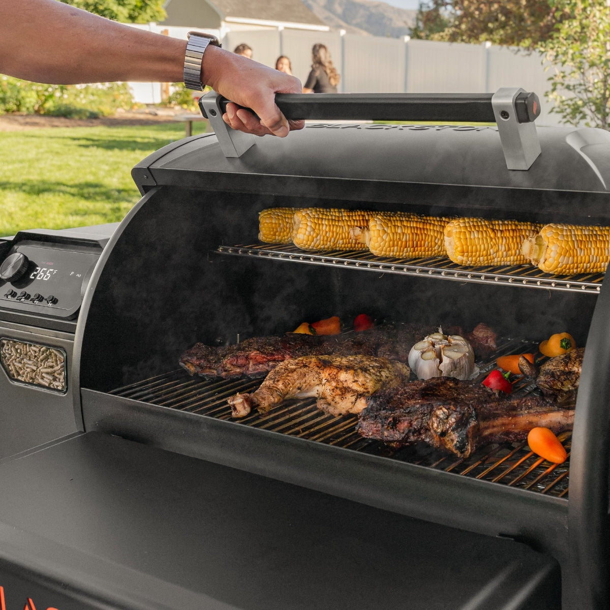 Blackstone 900 Pellet Grill Airfryer Combo product view 4