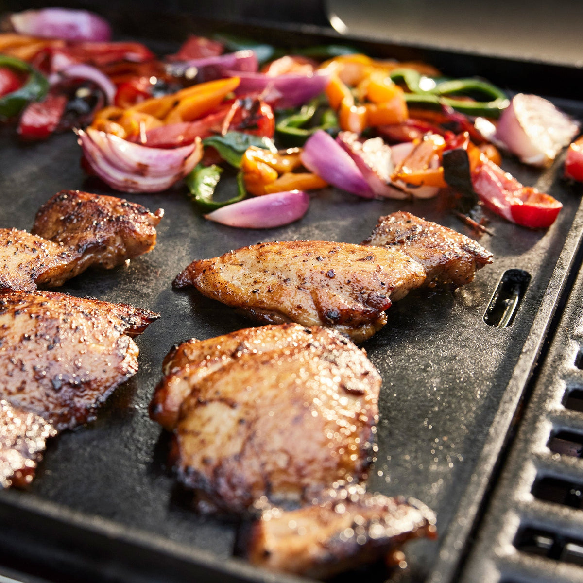 Weber Genesis® E-430 Gas Grill Stealth® Edition (Natural Gas) product view 6