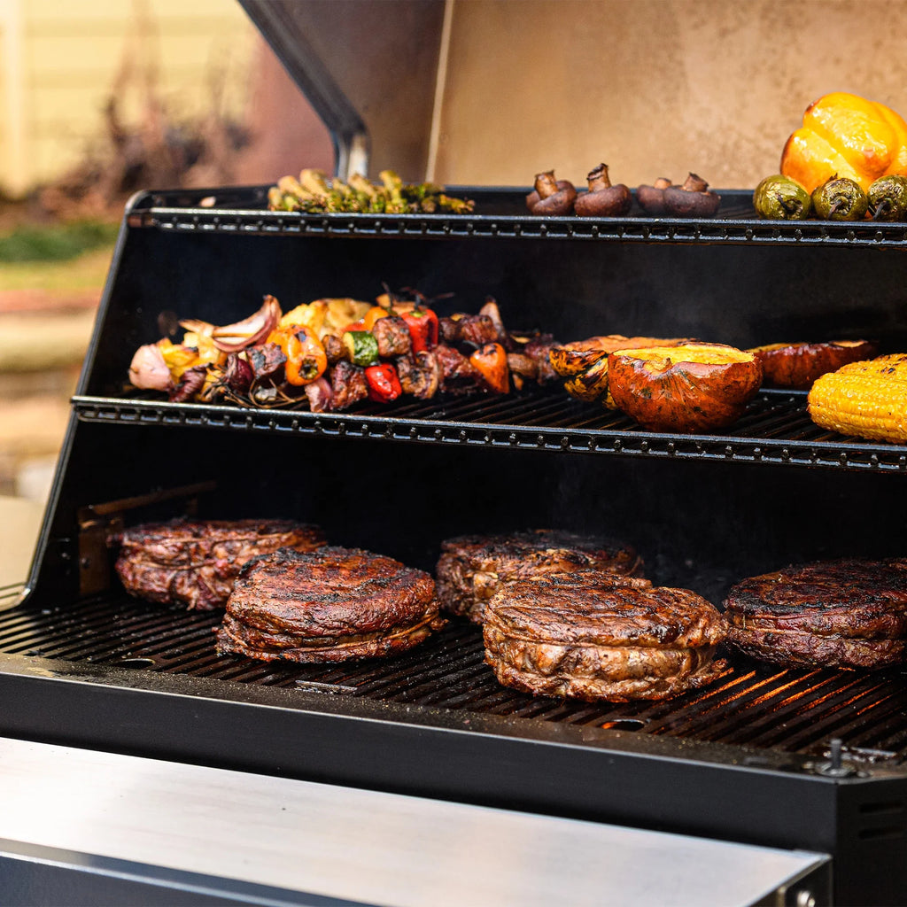 Masterbuilt Gravity Series® 1050 Digital Charcoal Grill + Smoker product view 8