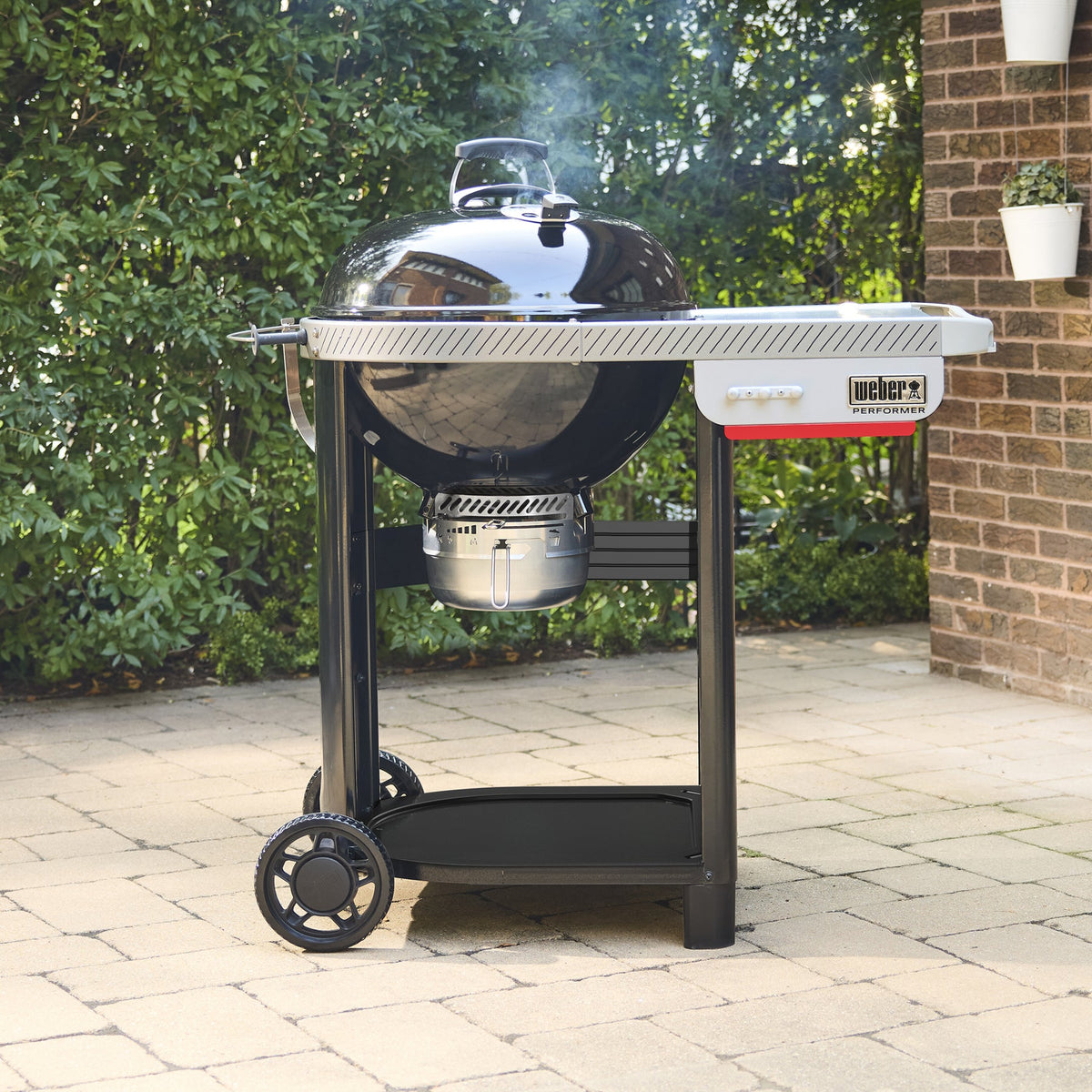 Weber 22” Performer™ Charcoal Grill product view 1