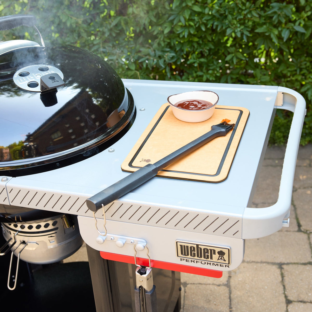Weber 22” Performer™ Charcoal Grill product view 2