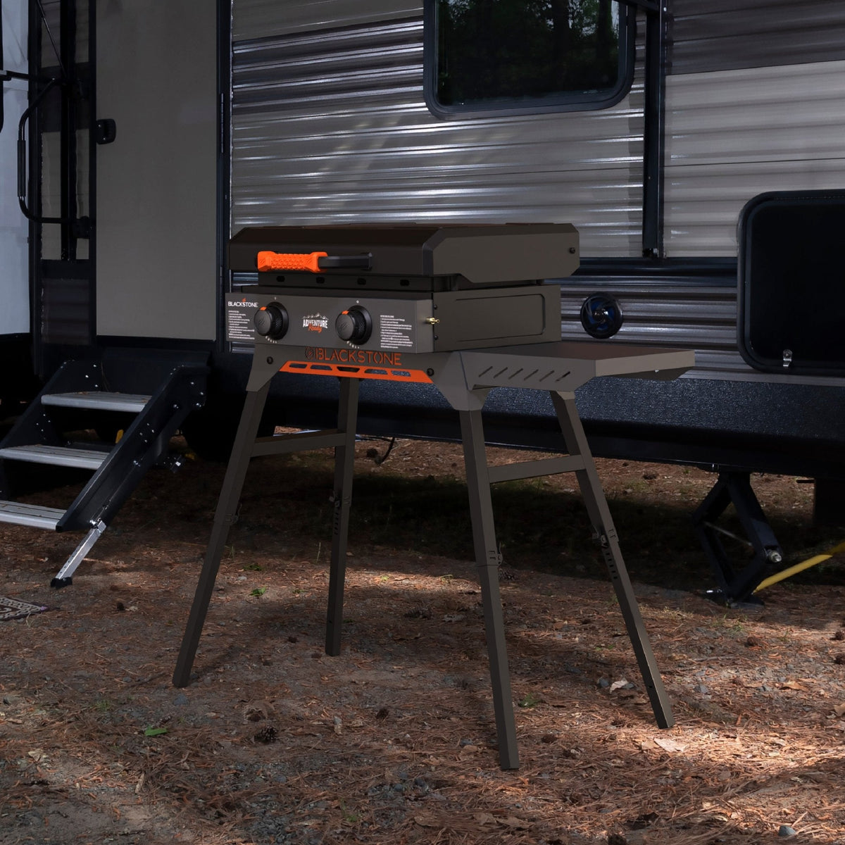 Blackstone Adventure Ready 22” Griddle with Hood and Stand product view 4