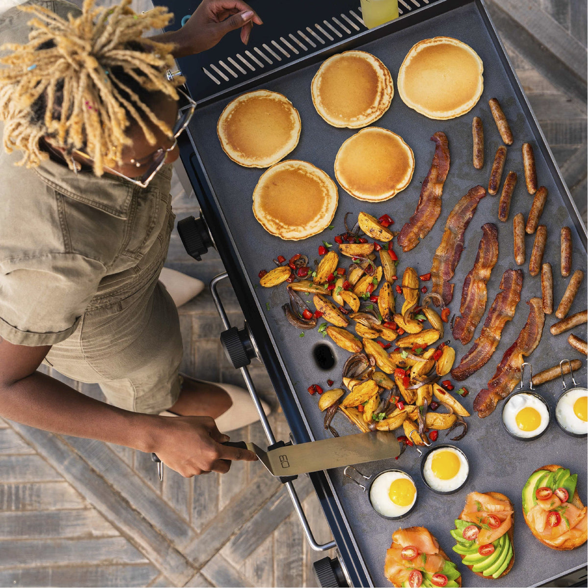 Char-Broil Charbroil® 36" Performance Series™ Propane Gas Griddle with Cart 4 Burner Flat Top Grill, Black 463259124 product view 14