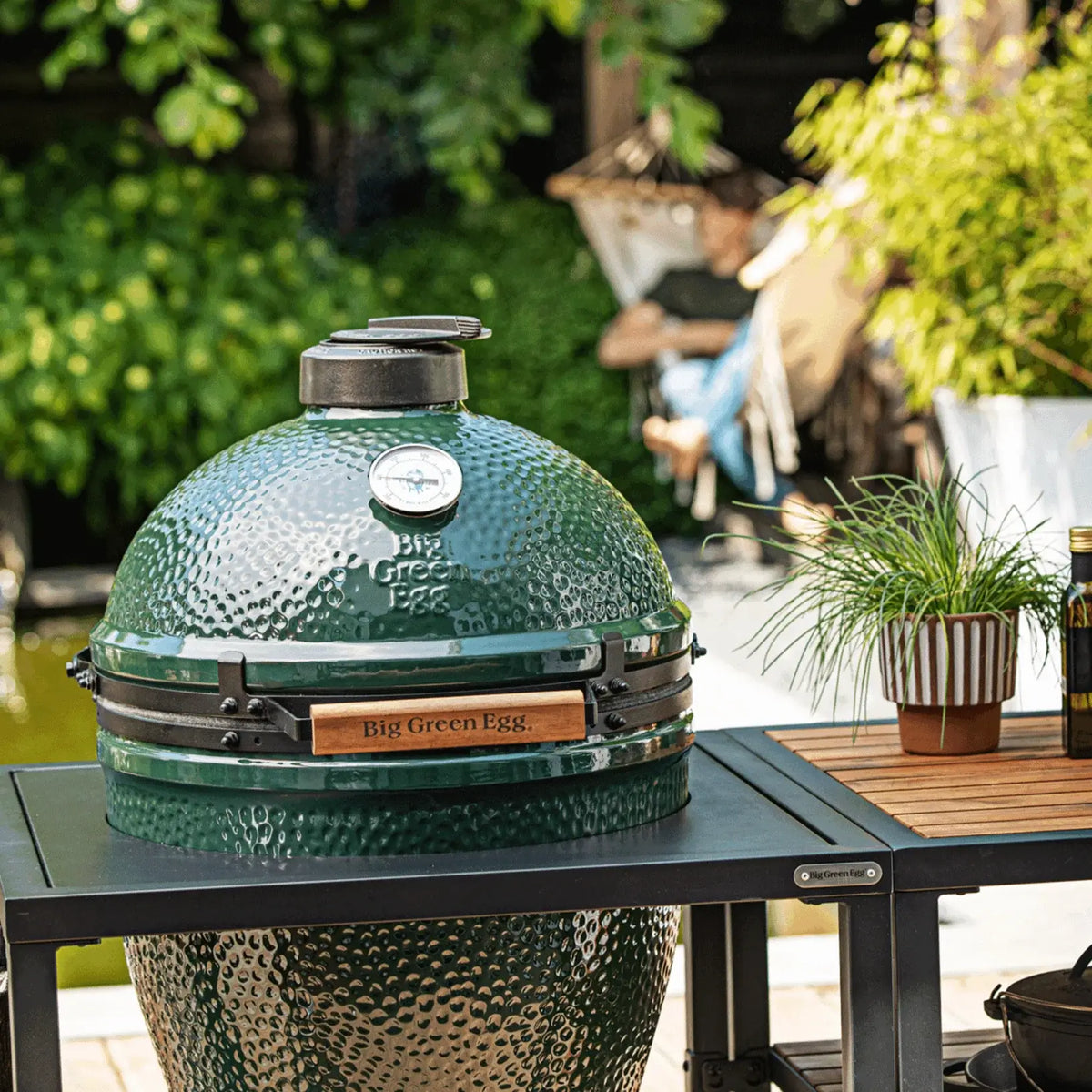 Big Green Egg Medium Big Green Egg in a Modular Nest Package product view 6