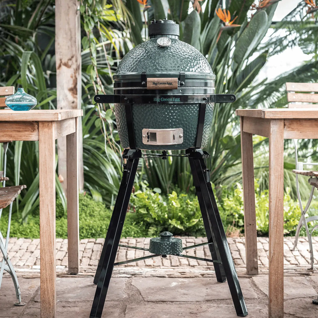 Big Green Egg MiniMax Big Green Egg with Nest and Acacia Mates Package product view 3
