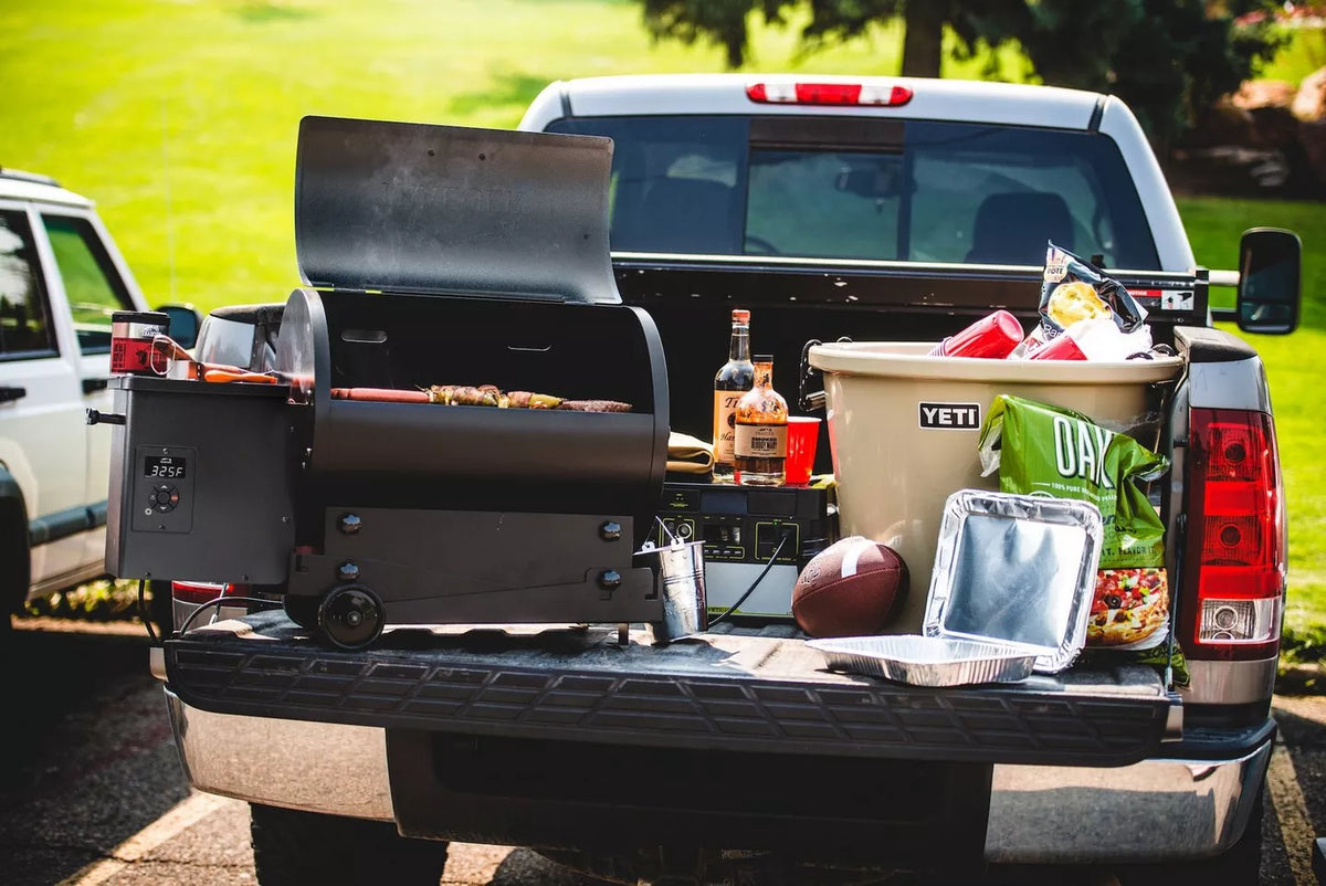 Traeger Tailgater Wood Pellet Grill official manufacturer gallery image 5