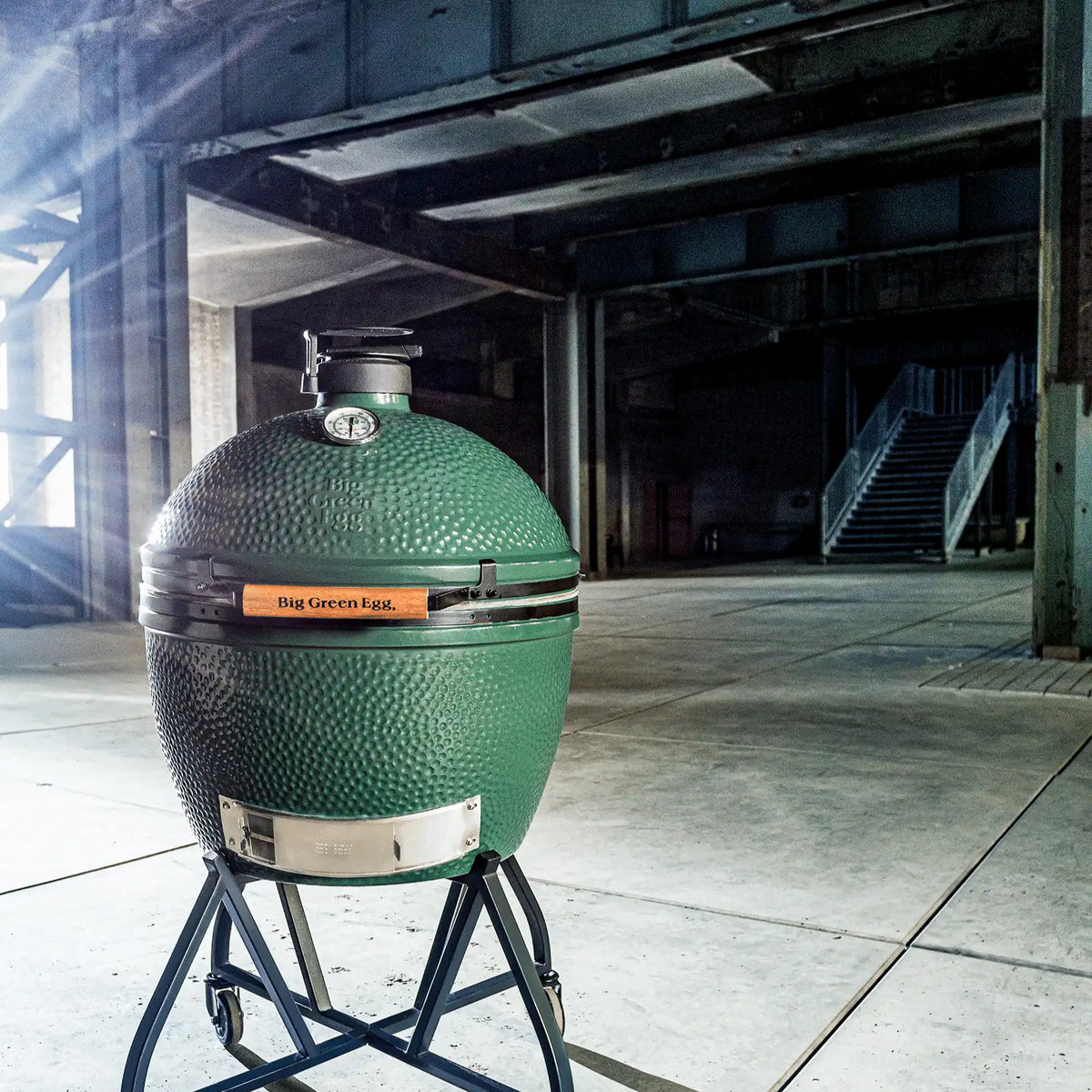 Big Green Egg XL Big Green Egg in an intEGGrated Nest+Handler Package product view 3